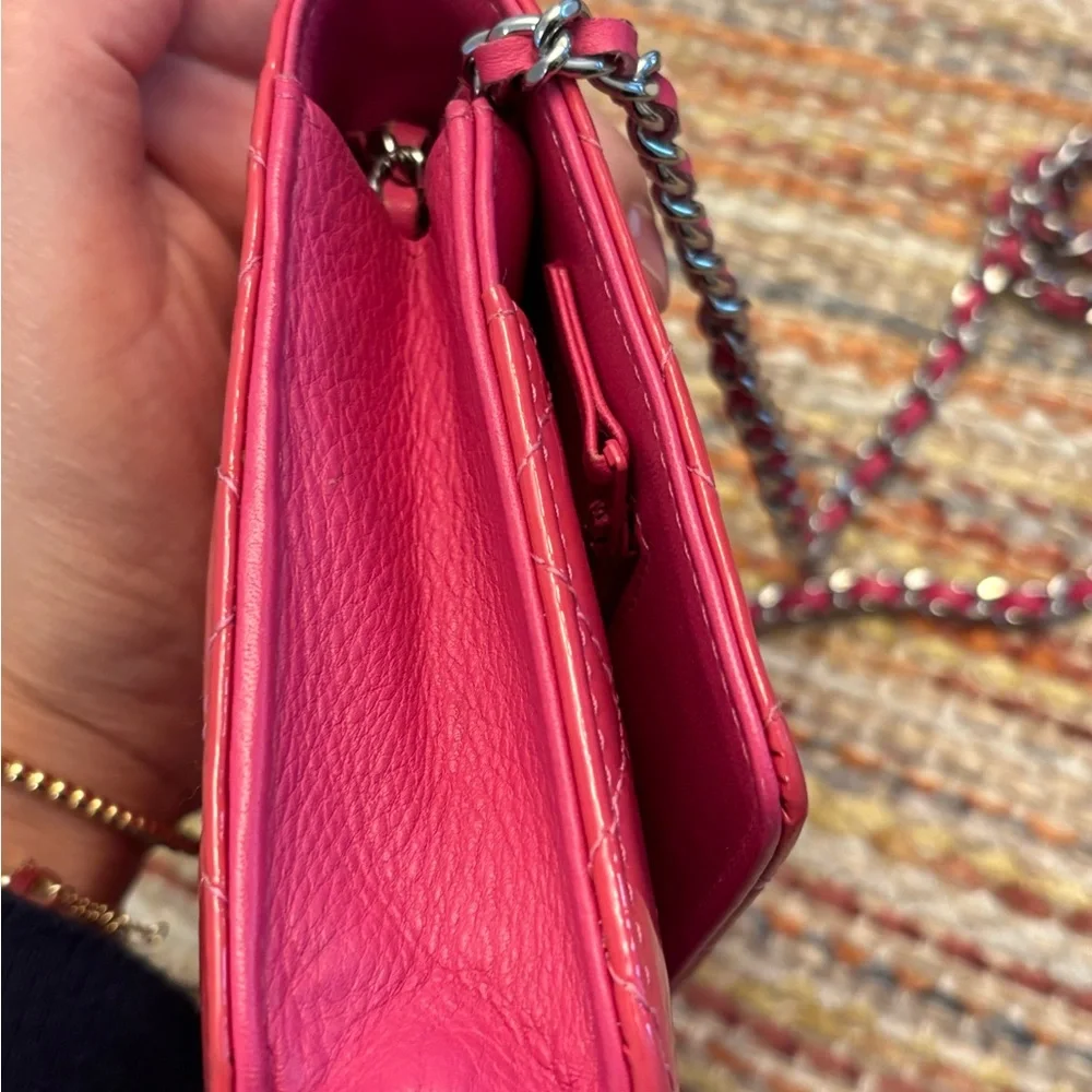 CHANEL Patent Calfskin Quilted Wallet On Chain WOC Strawberry Pink 🍓 - Picture 8 of 16